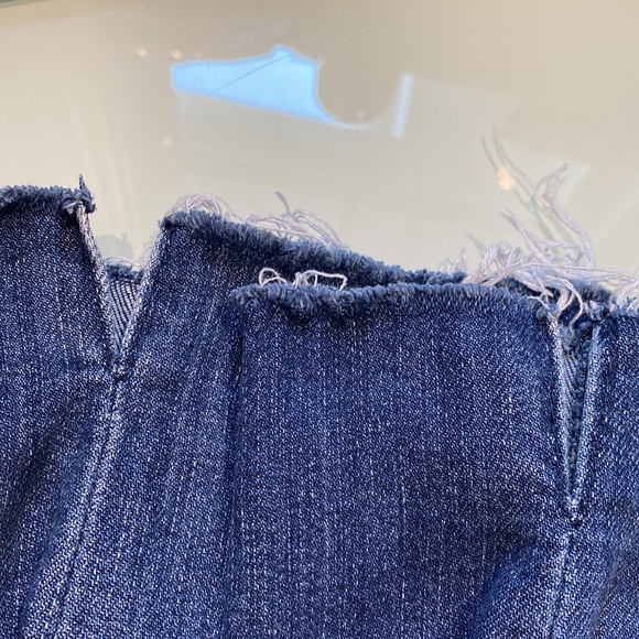 Wit&Wisdom jeans with Raw Hem | Size 6 - Picture 8 of 9